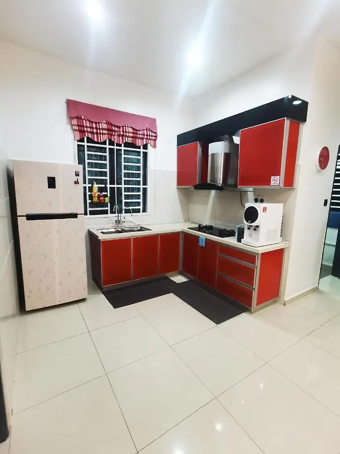 Bandar Melaka Family Bungalow Private Pool Bbq Wifi Netflix 0*, Malacca