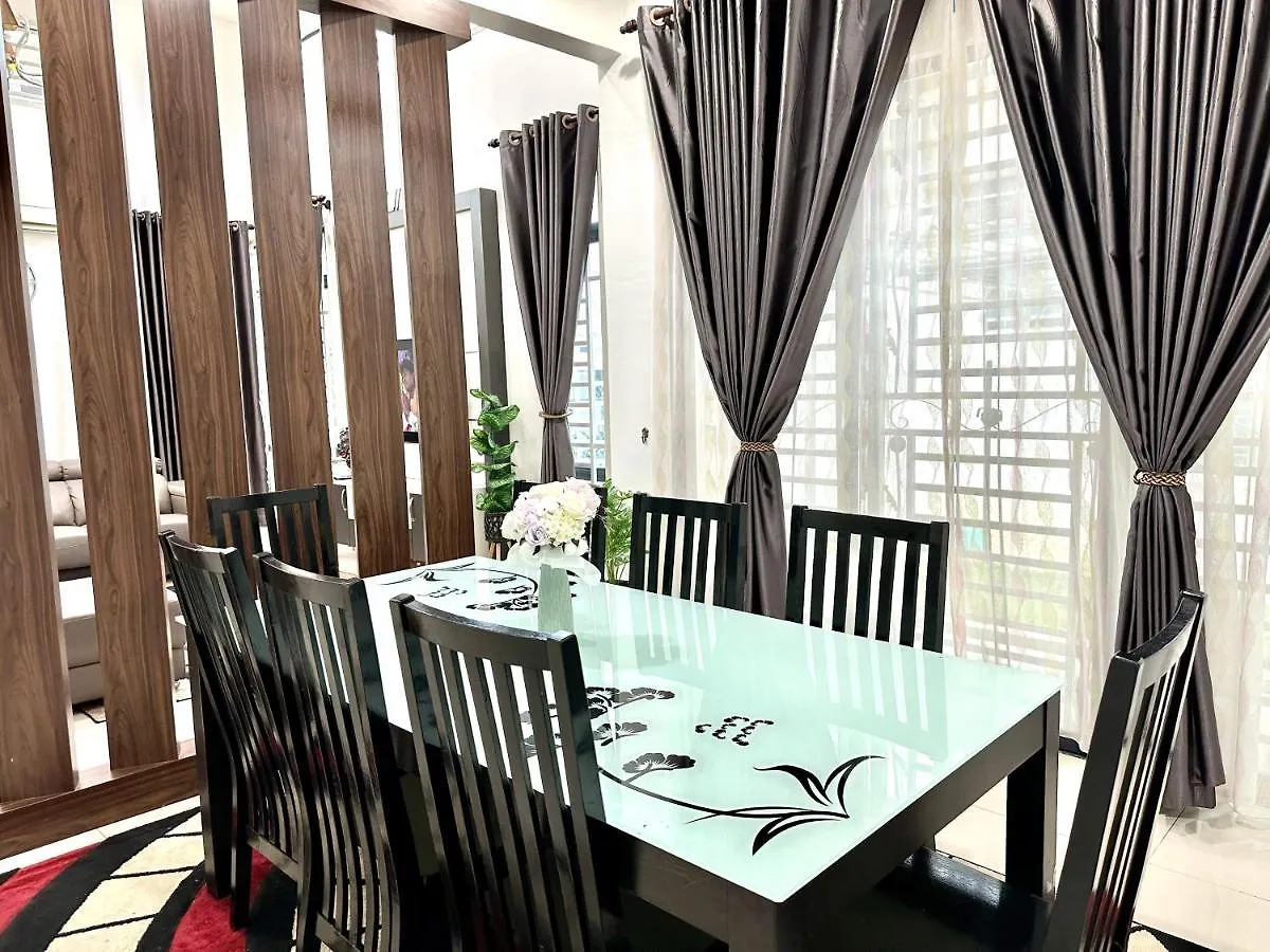 Bandar Melaka Family Bungalow Private Pool Bbq Wifi Netflix 0*, Malacca Malaisie